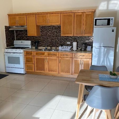 Lovely 2 Bedroom Apartment In Quiet Neighborhood! Филипсбург Экстерьер фото